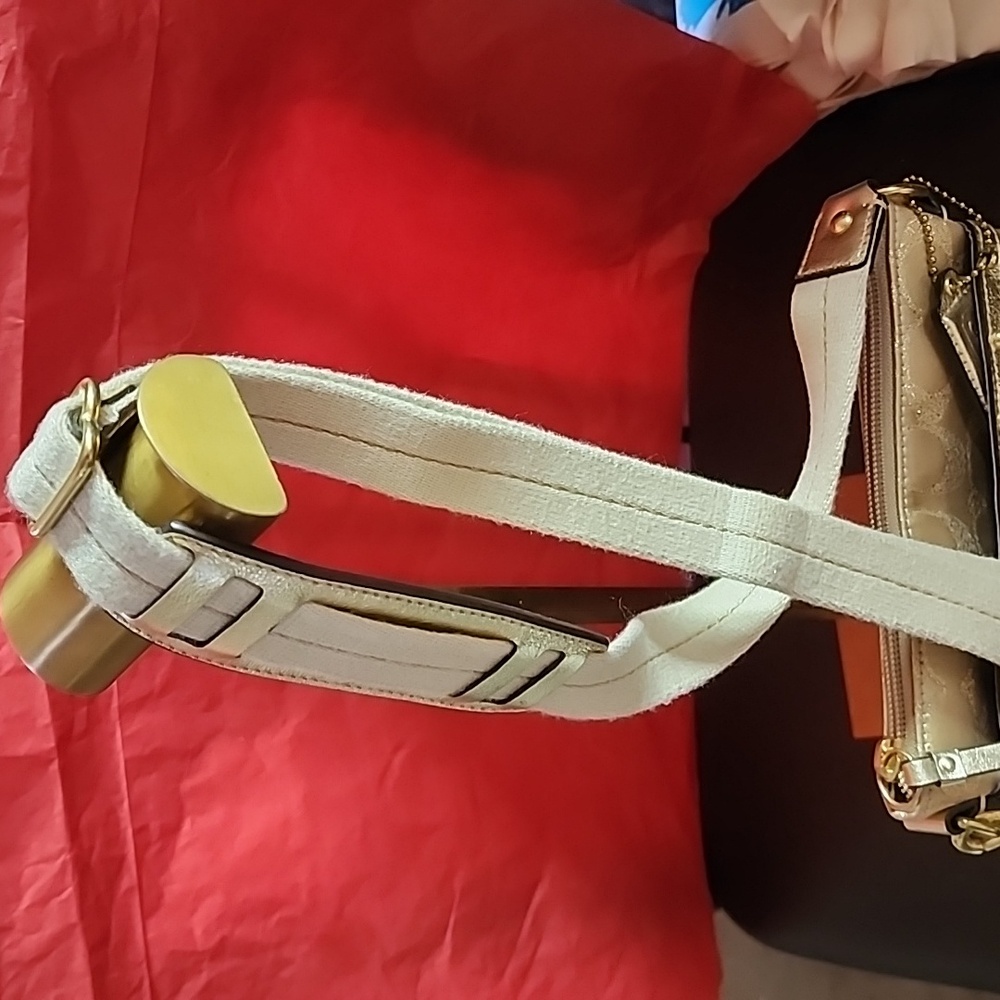 Coach 2011 Scripted Creed Glittery Lurex Crossbody Euc 🥰 - Picture 5 of 12